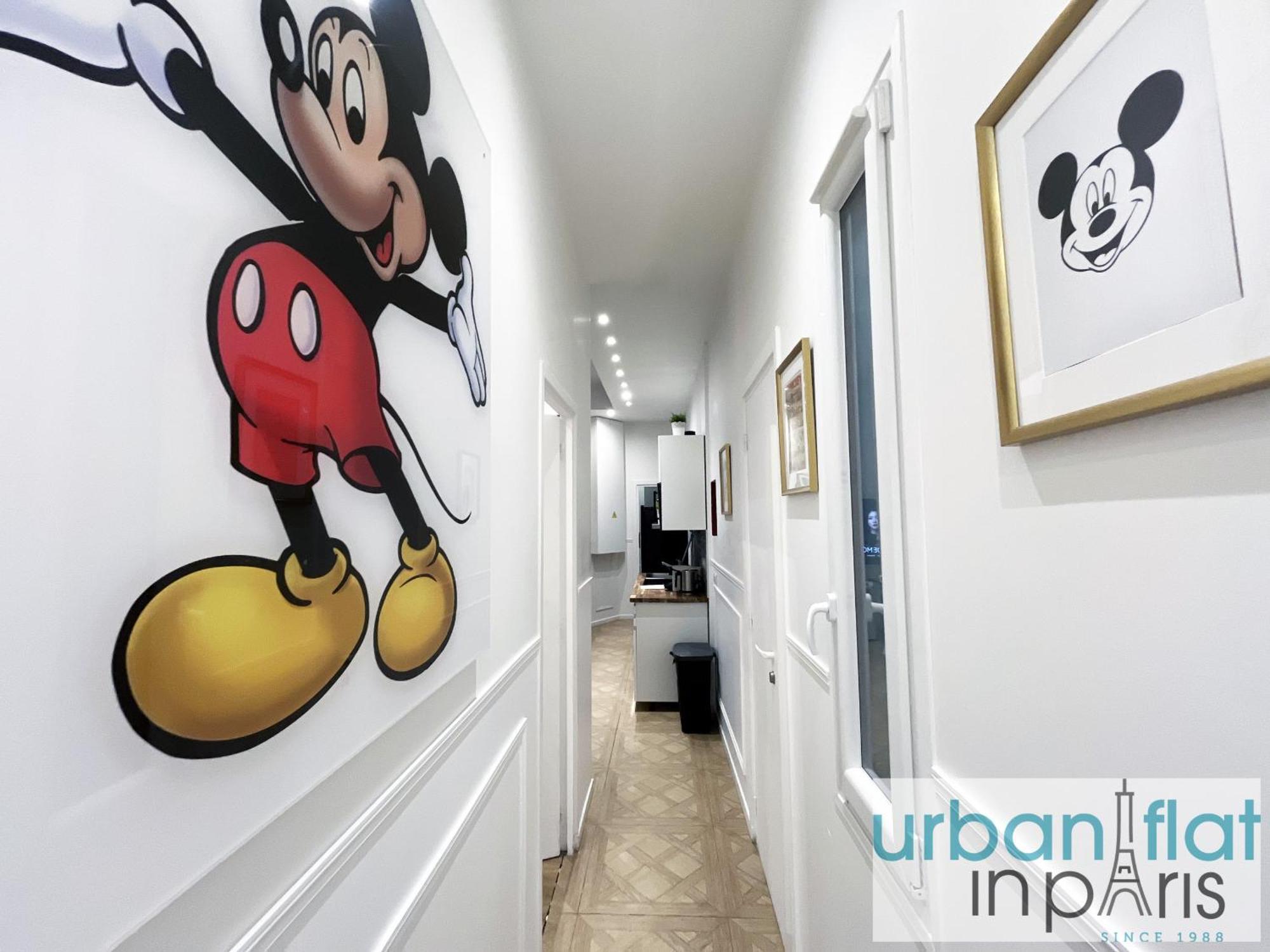 72 - Mermoz Mickey Mouse Paris Eksteriør bilde